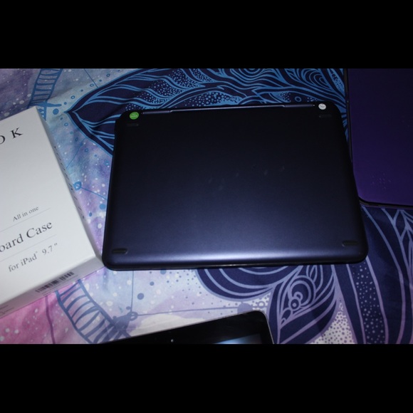 iPad bundle - Picture 7 of 10